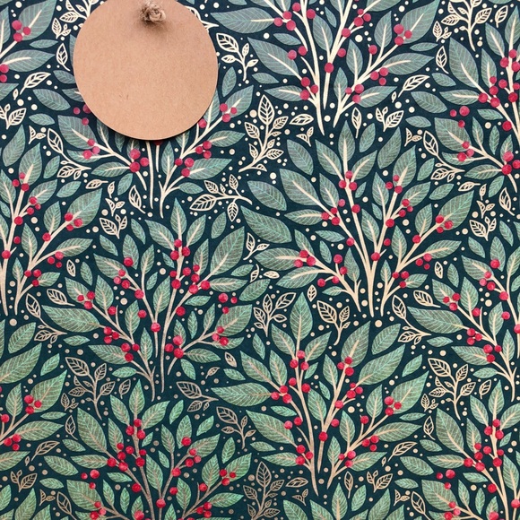 Classy Christmas Tissue paper 12 20”x30” sheets - Picture 3 of 3